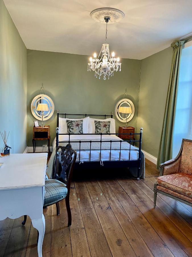 Maison Hirondelles Hotes Mezieres-sur-Issoire Экстерьер фото